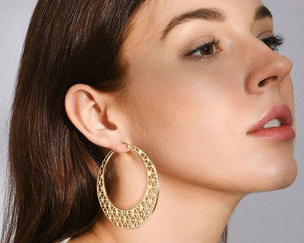 Moon Net - Oversized gouden hoepeloorbellen