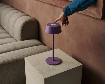 Hugo Violet Lila Oplaadbare tafellamp - Stijlvol, dimbare lamp & draadloos