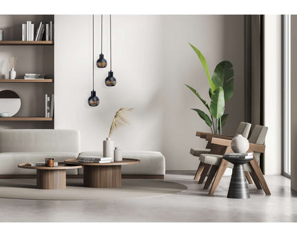 3-zits hanglamp "Casco" hangende lamp gemaakt van metaal in zwart en goud, met E27-versies. Stijlvolle verlichting voor woonkamer, eetkamer of keuken.