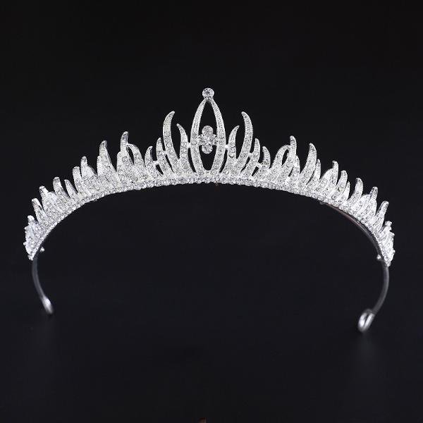 Koningin stijl koninklijke elegantie bruiloft tiara's