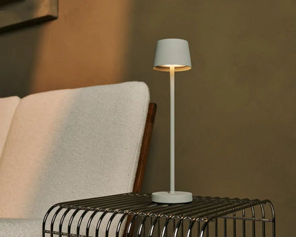 Combi Set Professional-8 X Vondel Mini Shadow Gray Oplaadbare tafellampen & 1 x Central Station Draadloos oplaadstation met Q1-Technology-Perfect voor restaurants, gastvrijheid en hotels